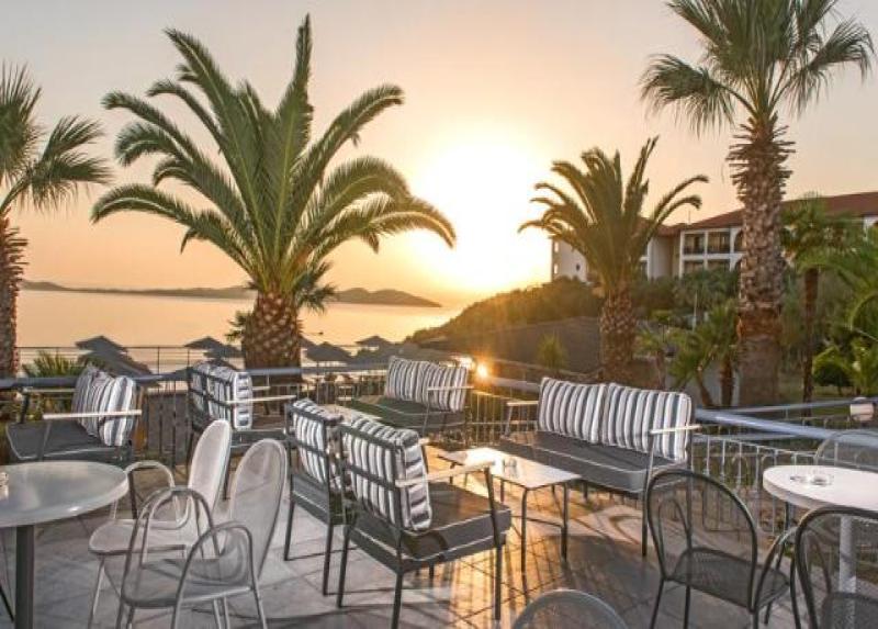Akrathos Beach Hotel