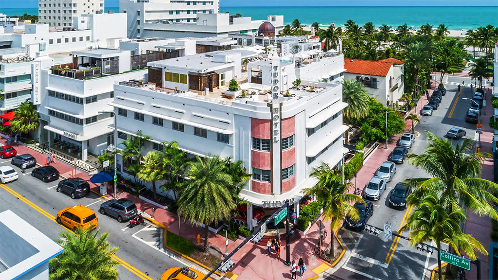 Dream South Beach by Hilton