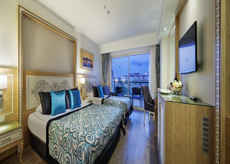 Crystal Waterworld Resort & Spa Hotel