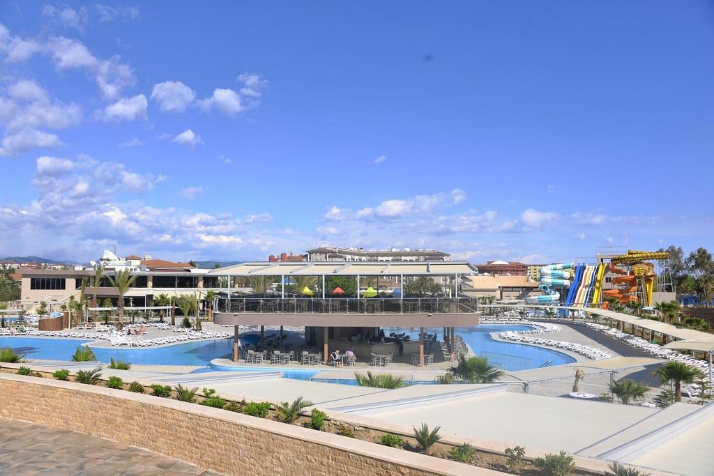 Sunmelia Beach Resort