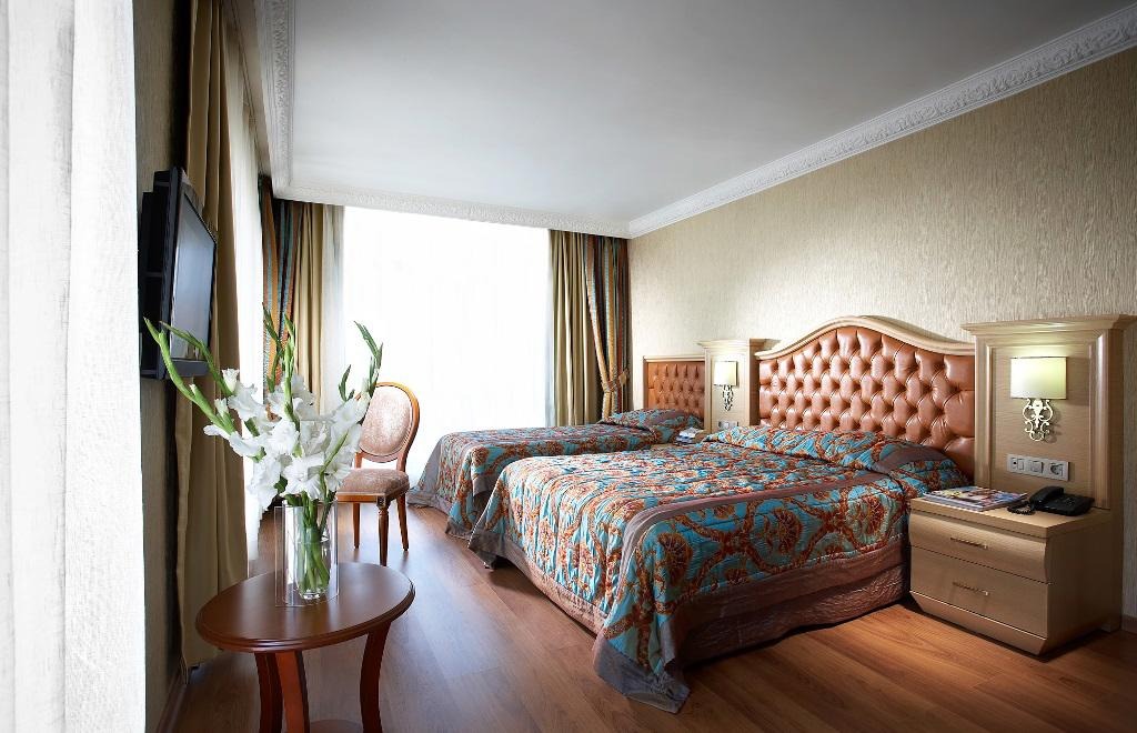 Emre Beach Hotel