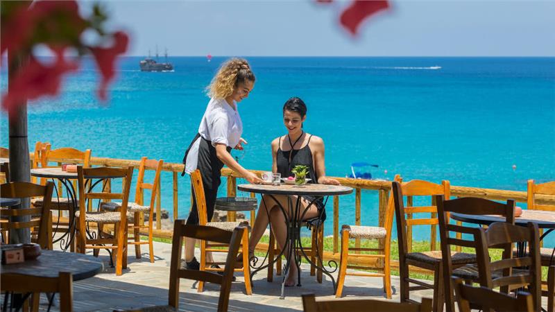 Cavo Maris Hotel