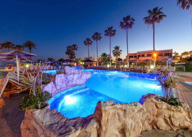 Pavlonapa Beach Hotel