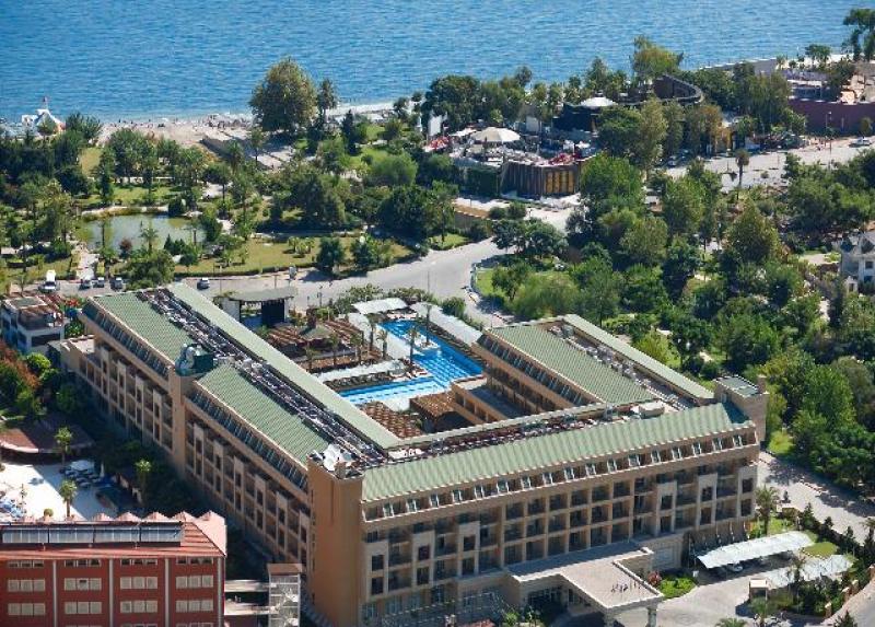 Crystal Deluxe Resort& Spa Hotel