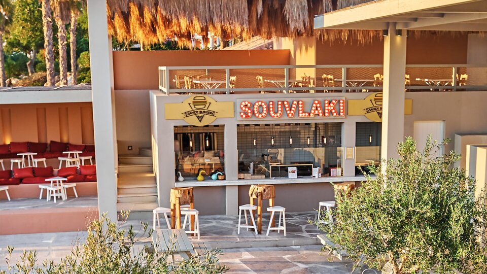 Hotel Grecotel LuxMe Oasis