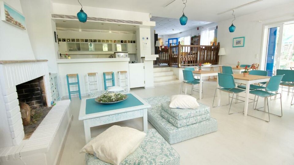 Daphne's Club Hotel Apartments