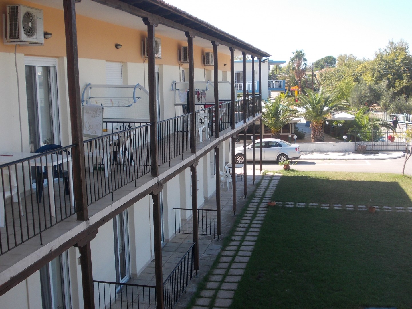 Apartmani i Studija Liotrivi Beach