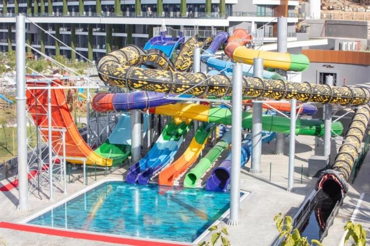 Mylome Luxury Hotel & Resort