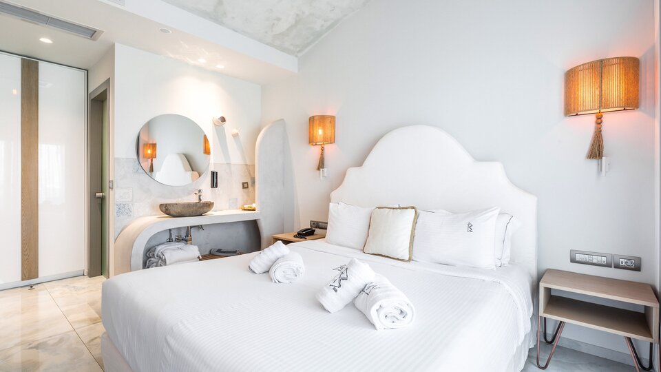 Blue Carpet Luxury Suites