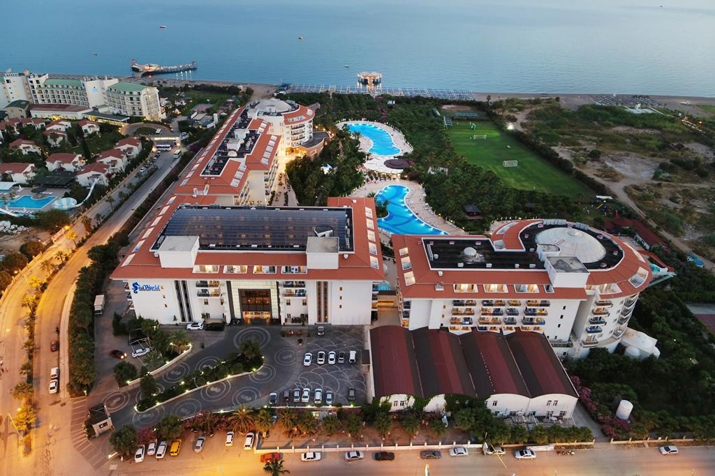 Seaden Sea World Resort & Spa