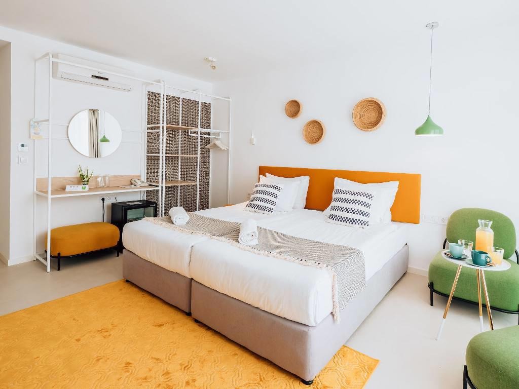 Ibis Styles Golden Sands Roomer Hotel