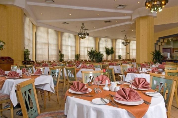 Hotel Dreams Vacation
