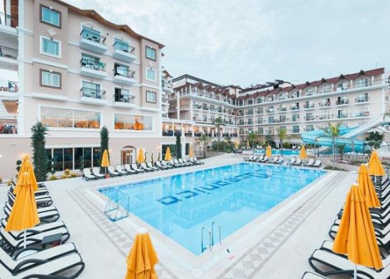 Loceanica Beach Resort Hotel