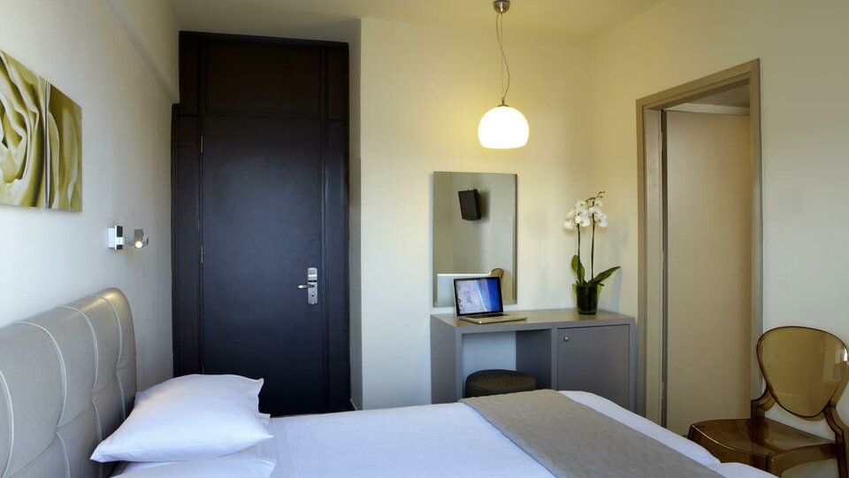 Mouikis Hotel