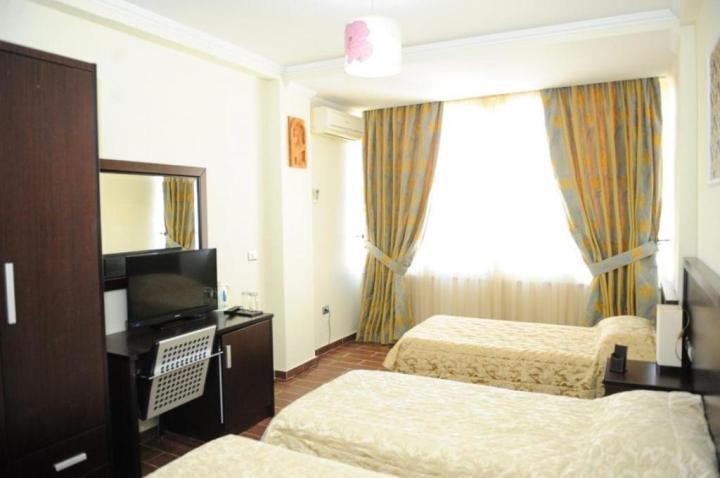 Hotel Leonardo