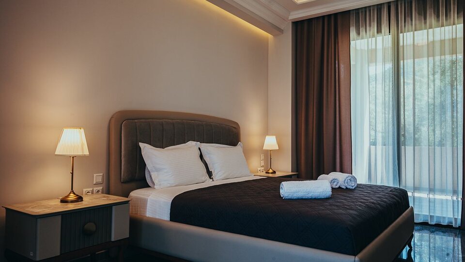 Epavli Alexandros Luxury Villa