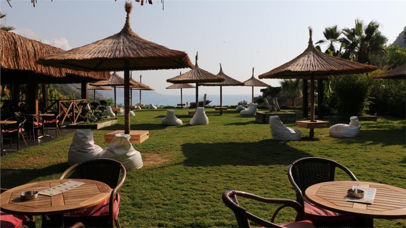Manaspark Deluxe Hotel