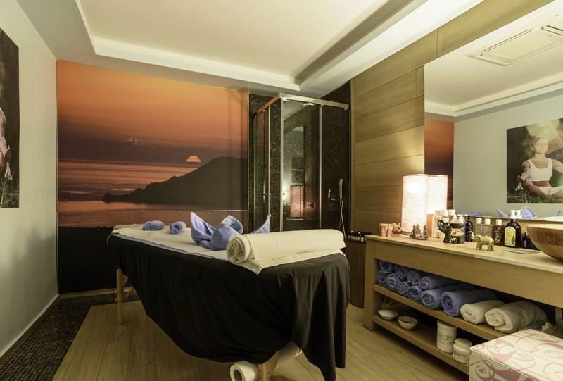 La Mer Deluxe Hotel