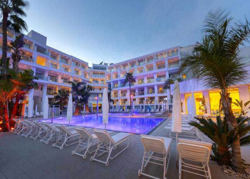 Limanaki Beach Hotel