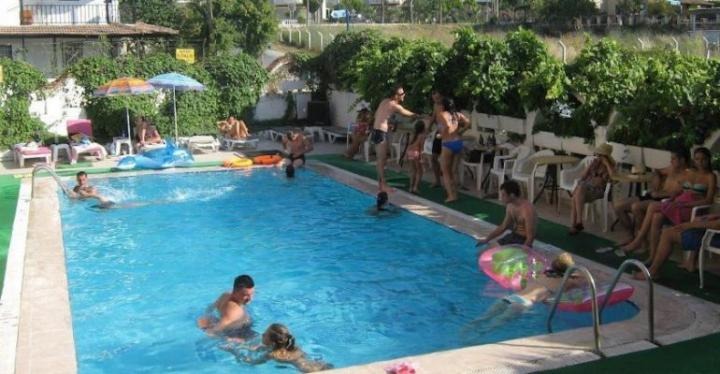 Minay Plus Hotel