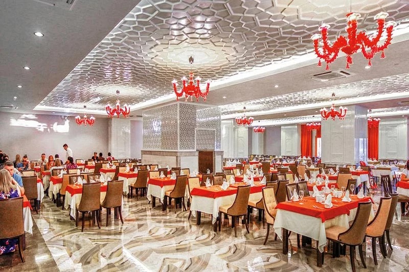 Royal Taj Mahal Hotel