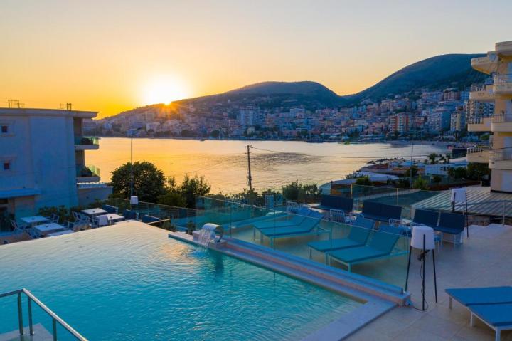 Hotel Agimi & S