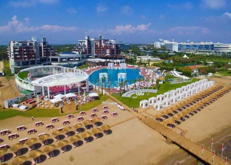 Selectum Luxury Resort Hotel