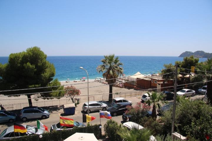 Hotel Chrismare