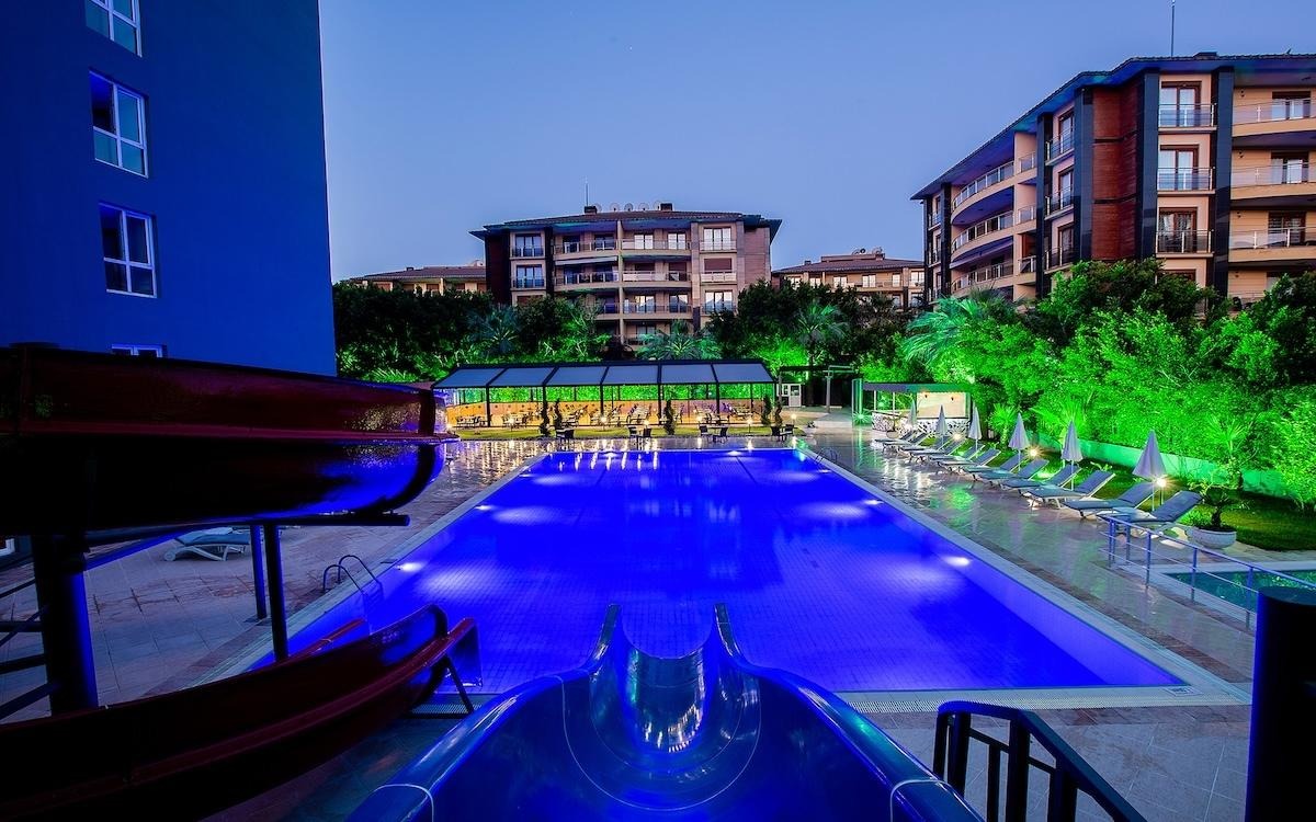 Grand Alisa Hotel
