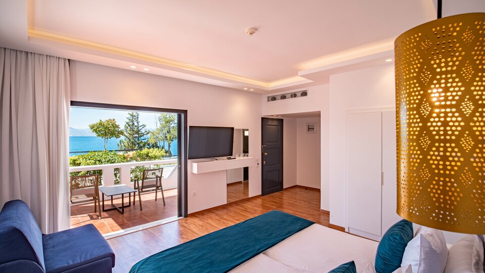 Hotel Wyndham and Ramada Loutraki Poseidon Resort
