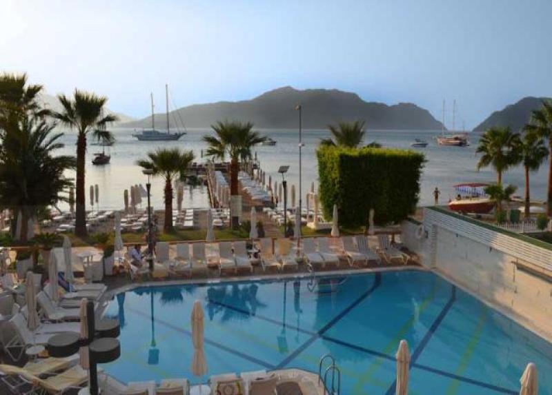 Cettia Beach Resort Hotel