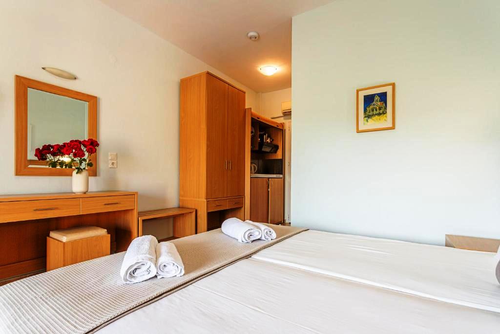 Hotel Aloni ( studiji i apartmani )