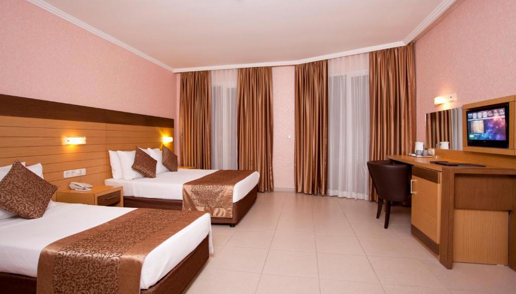 Remi Hotel