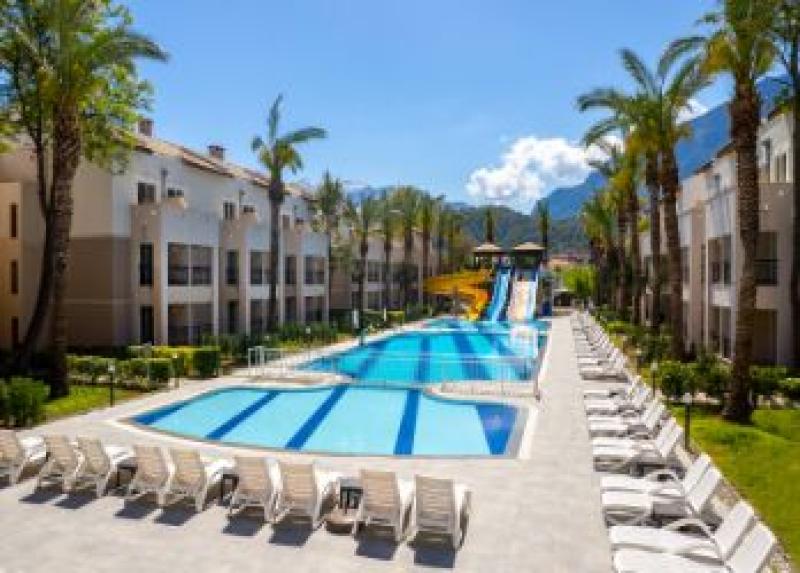 Seven Seas Gravel Select Hotel