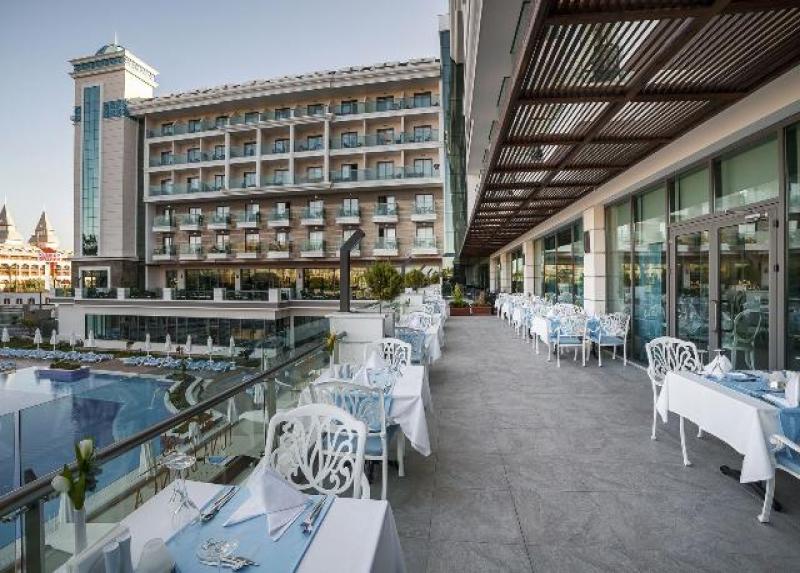 Luna Blanca Resort Hotel