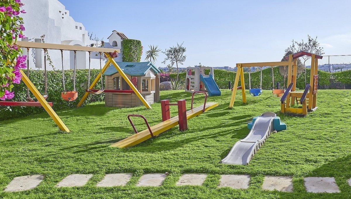 Jaz Neo Naama Bay