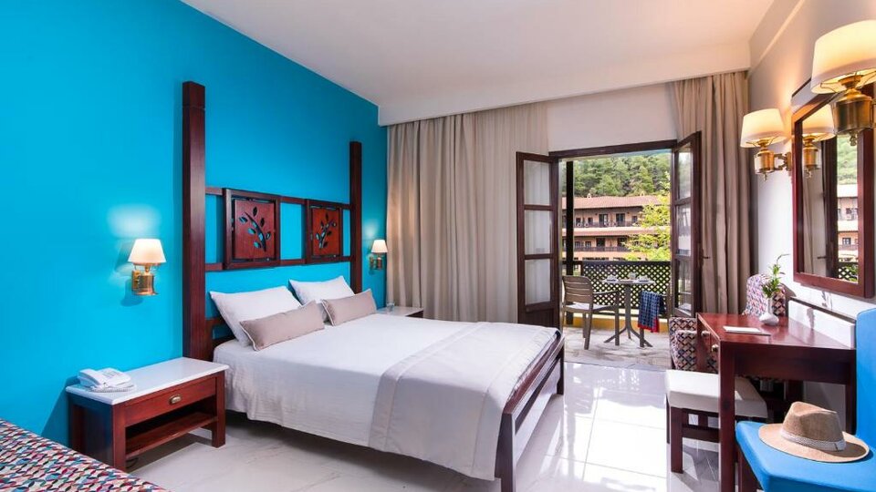 Simantro Resort