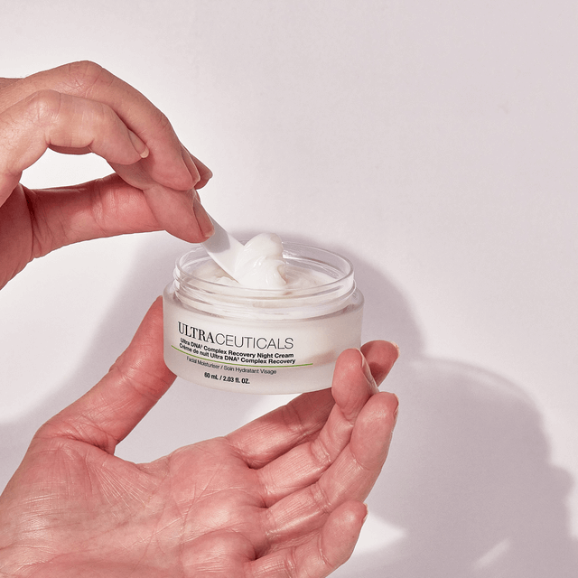 Discover hydration perfection in our online shop with our luxurious moisturiser. Elevate your skincare routine with our premium product, available for purchase. Browse our online store for radiant, well-nourished skin.
