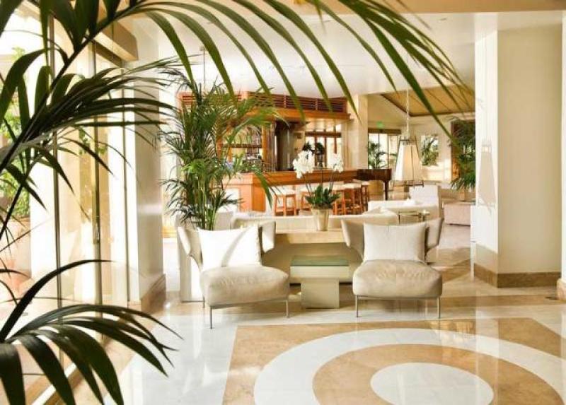 Porto Sani Hotel