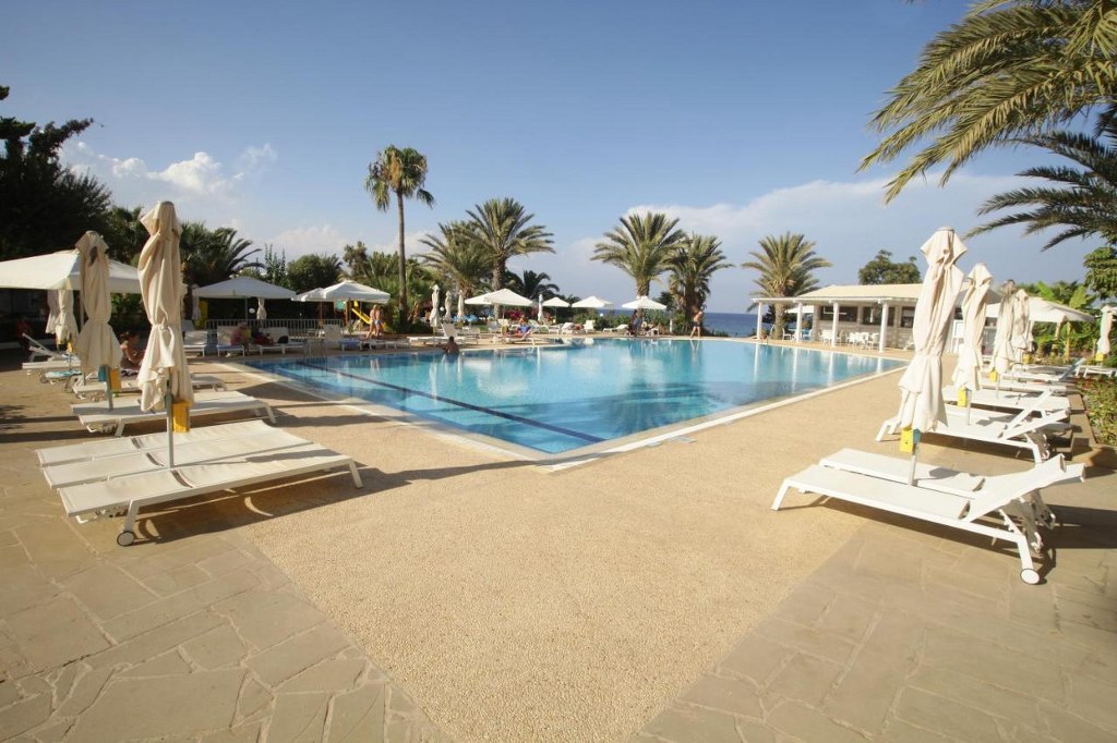 Crystal Springs Beach Hotel