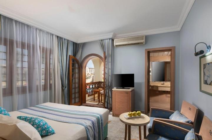 Hotel Royal Lagoons Aqua Park Resort and Spa