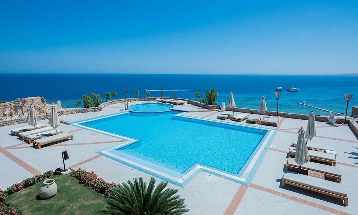 Reef Oasis Beach Resort