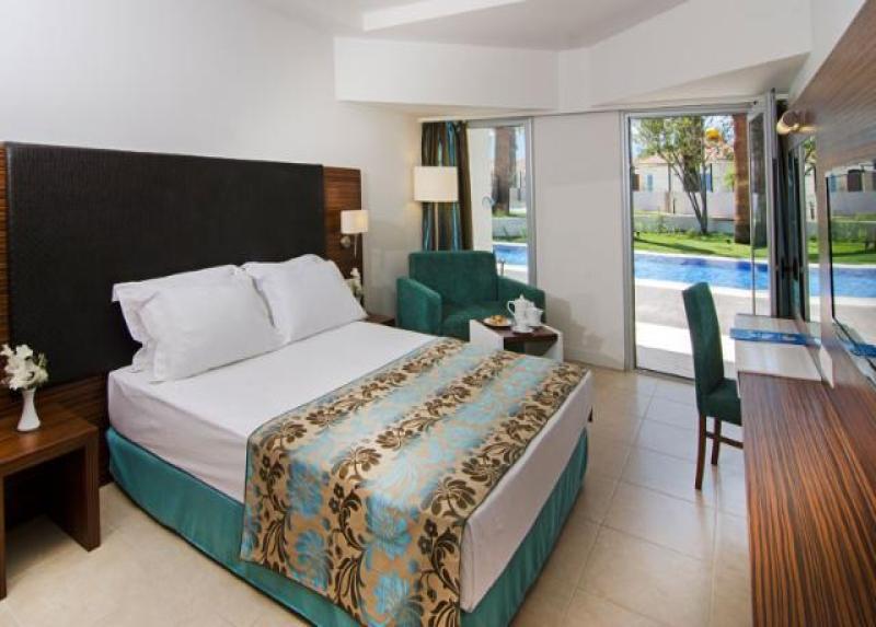 Kusadasi Palm Wings Beach Resort Hotel