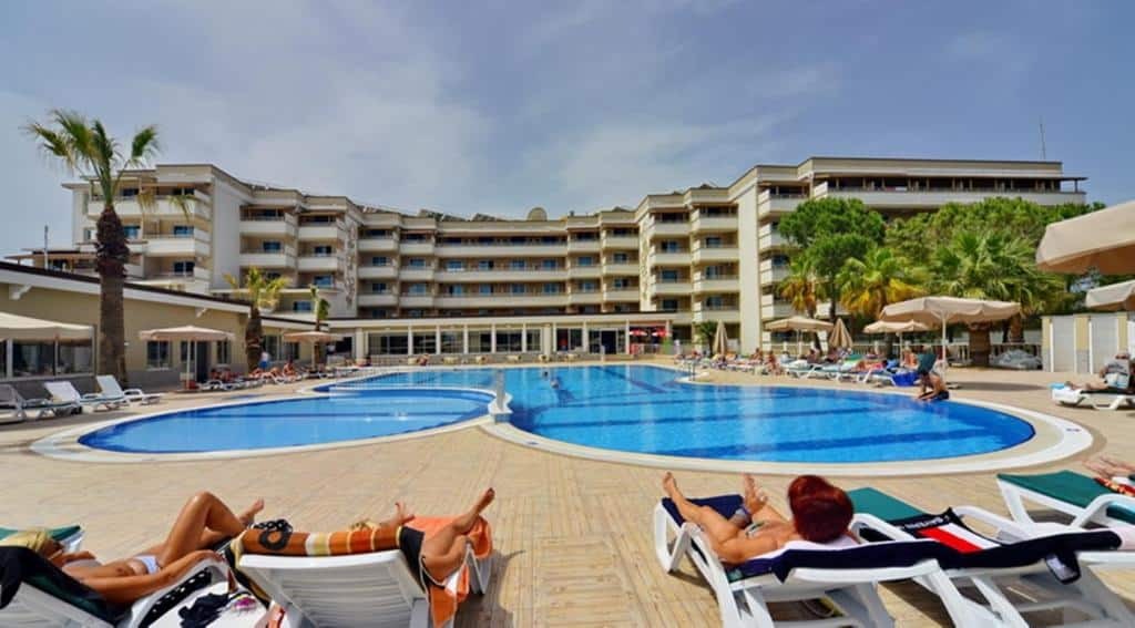 Hotel Linda Resort