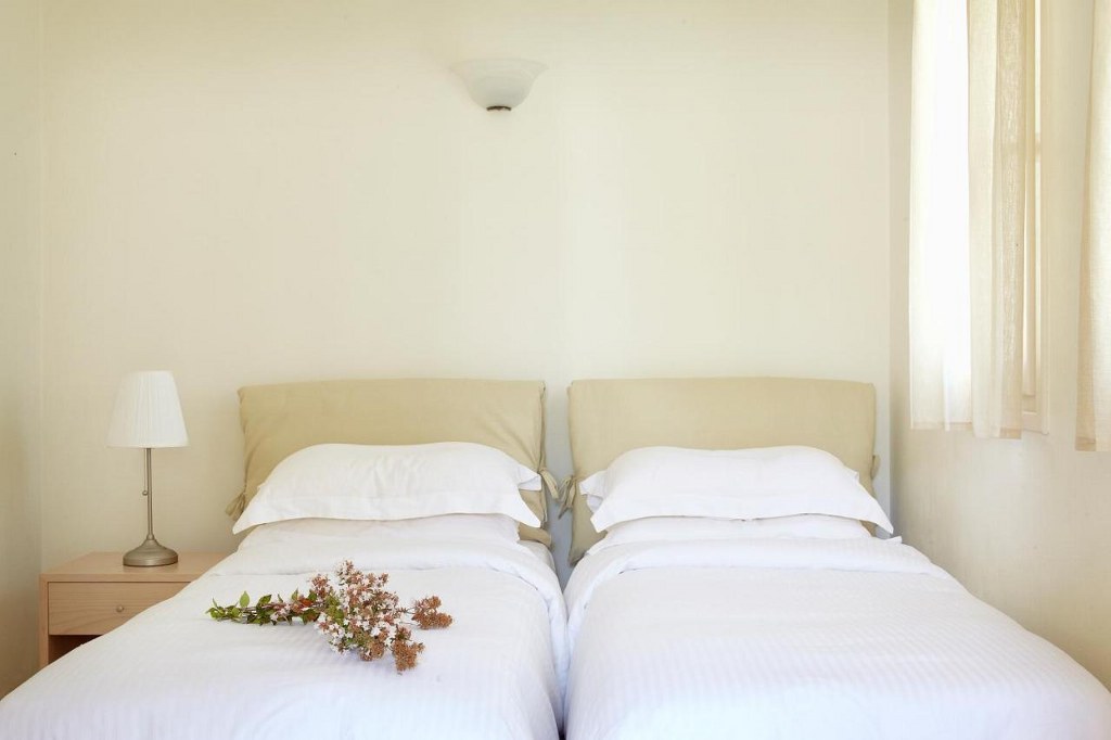 Kedros Villa & Suites