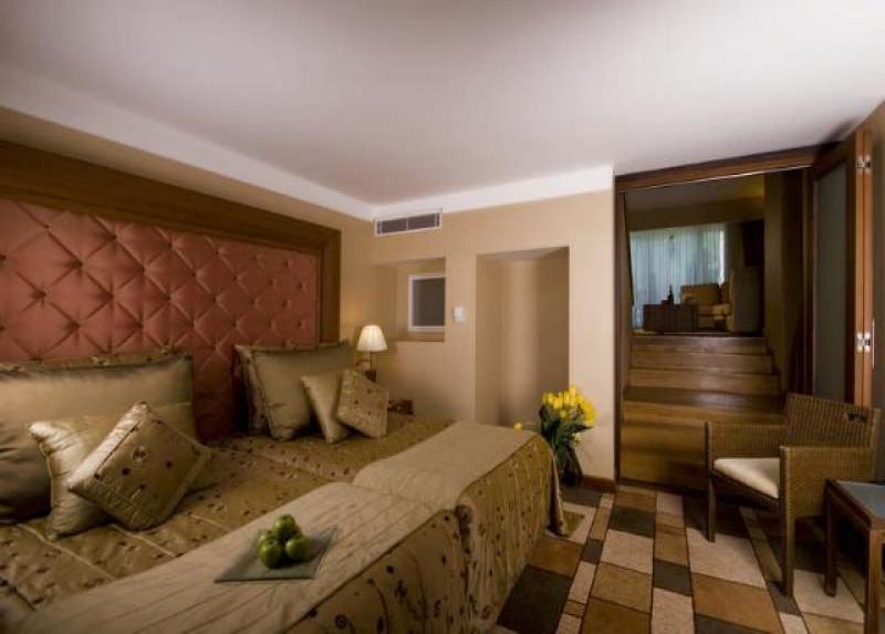 Rixos Sungate Hotel