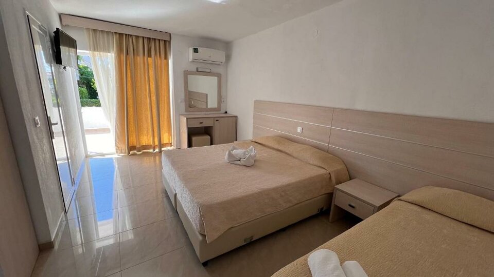 Hotel Hanioti Grand Victoria