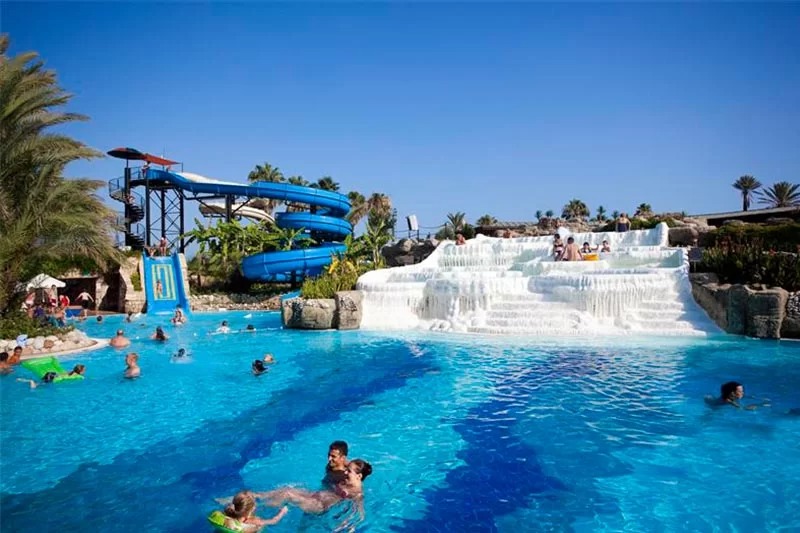 Limak Arcadia Golf & Sport Resort Hotel