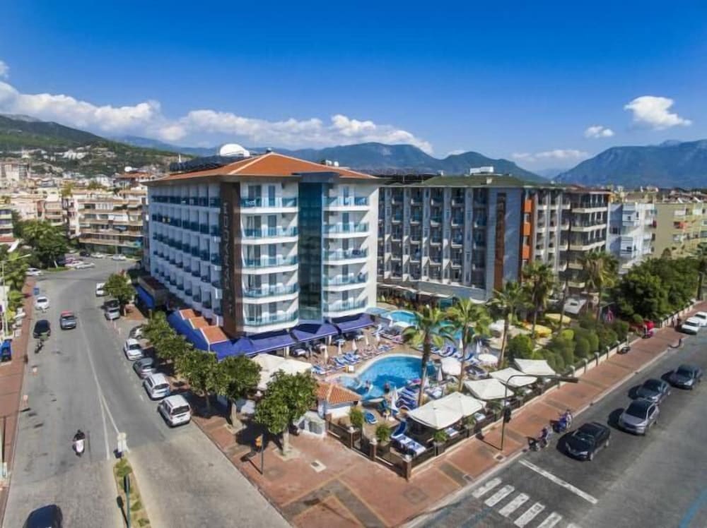 Parador Beach Hotel