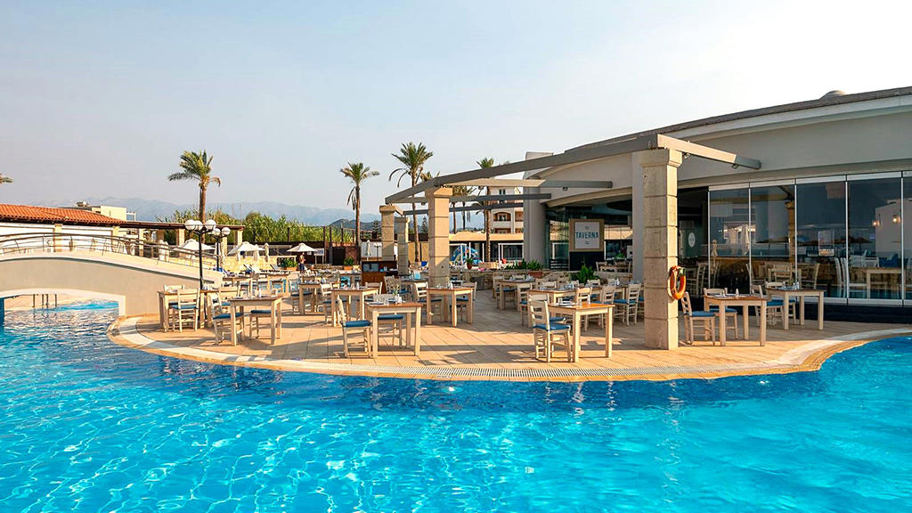 Caldera Beach Hotel
